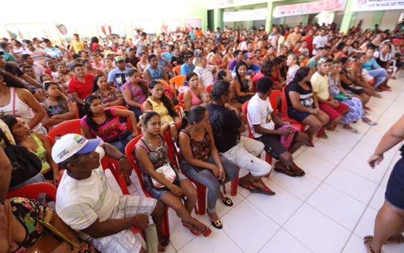 
        
            Helder entrega 1.700 carteiras a pescadores
        
    