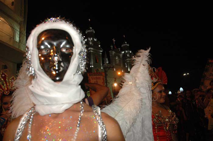 
        
            Auto do Círio festeja a Santa nas ruas de Belém
        
    