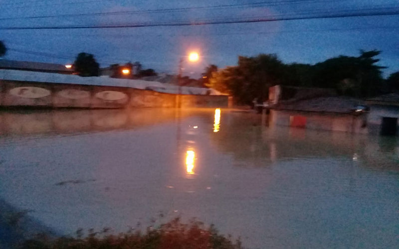 
        
            Chuva forte causa alagamentos em vários pontos de Paragominas
        
    