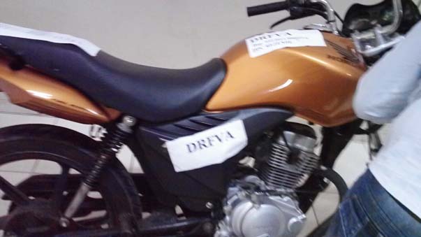 
        
            Polícia prende quadrilha que clonava motos
        
    