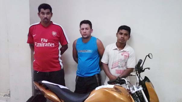 
        
            Polícia prende quadrilha que clonava motos
        
    