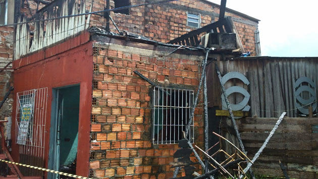 
        
            Incêndio destrói residência na Sacramenta
        
    