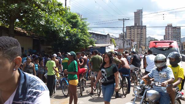 
        
             Duas pessoas são mortas no bairro da Cremação
        
    