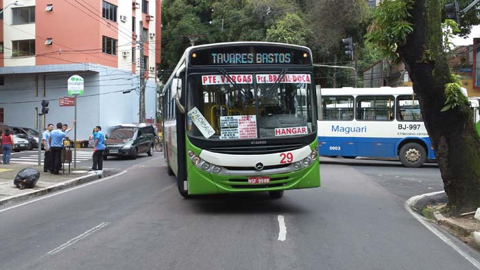 
        
            Acidente com dois ônibus em Nazaré
        
    