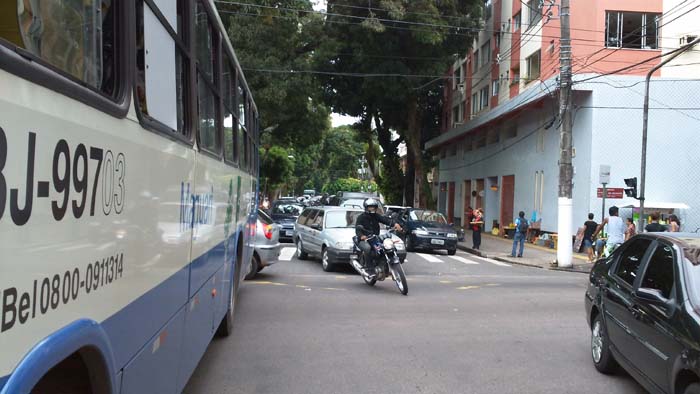 Acidente com dois ônibus em Nazaré