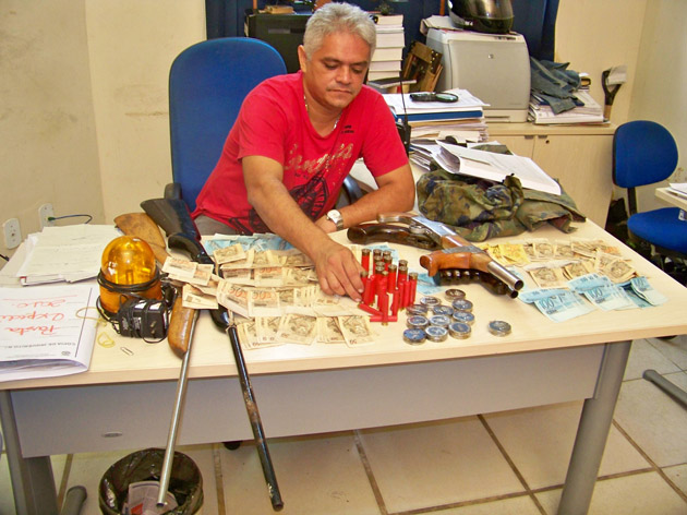 
        
            Investigação desmancha quadrilha em Muaná
        
    