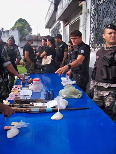 
        
            Polícia realiza mega operação em Santa Izabel
        
    