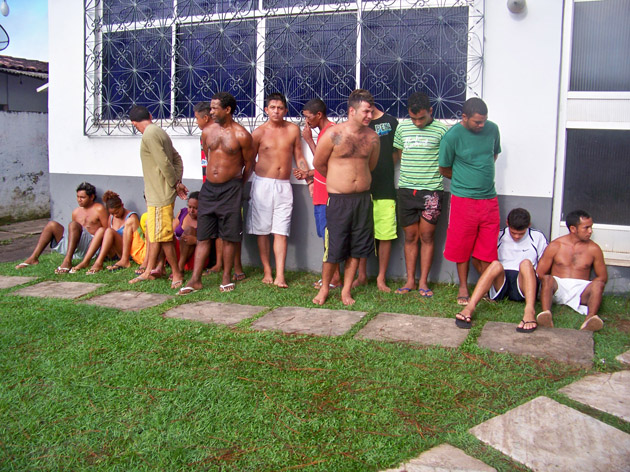 
        
            Polícia realiza mega operação em Santa Izabel
        
    