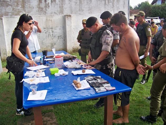 
        
            Polícia realiza mega operação em Santa Izabel
        
    