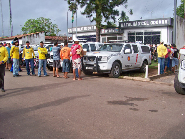 
        
            Polícia realiza mega operação em Santa Izabel
        
    