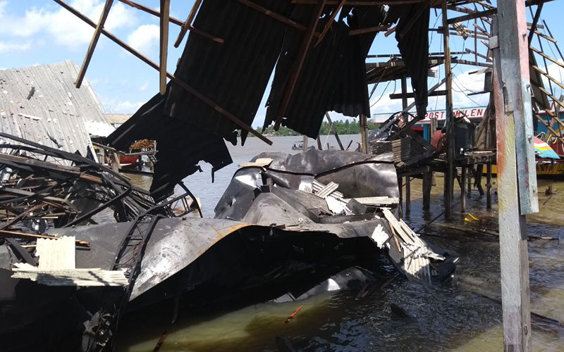 
        
            Posto de combustível explode em Abaetetuba
        
    