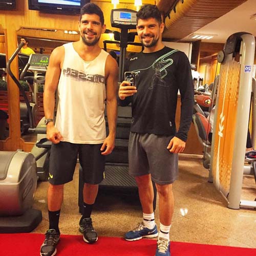 
        
            Veja imagens de Diego e Tiago Homci
        
    