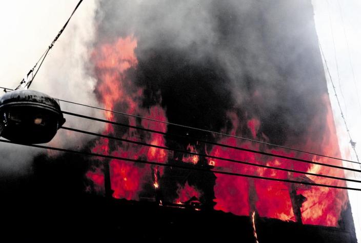 
        
            Veja fotos exclusivas do prédio do INSS destruído 
        
    