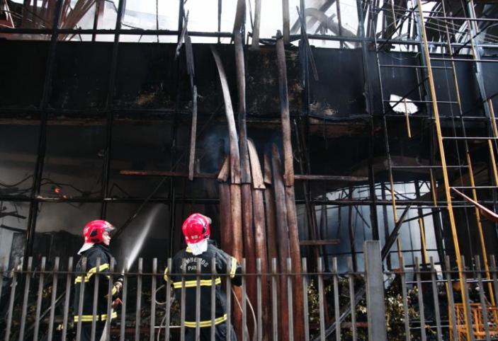 
        
            Veja fotos exclusivas do prédio do INSS destruído 
        
    