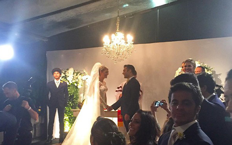 
        
            Antônia Fontenelle e Jonathan Costa se casaram neste sábado
        
    