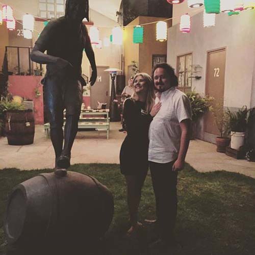 
        
            Brasileira ganha concurso e passa noite na Vila do Chaves
        
    