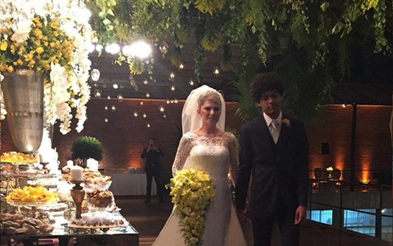 
        
            Antônia Fontenelle e Jonathan Costa se casaram neste sábado
        
    