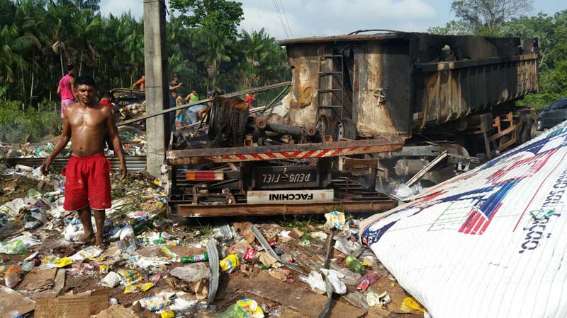 
        
            Grave acidente deixa mortos na Alça Viária
        
    
