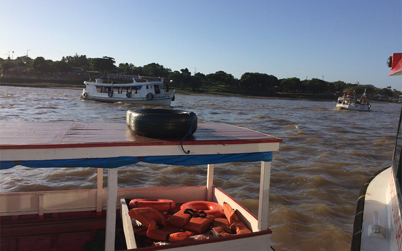 
        
            Barco pesqueiro naufraga após colidir com embarcação
        
    