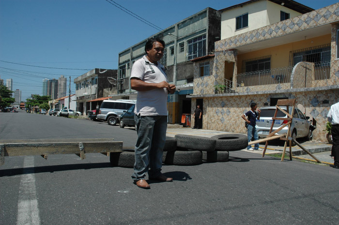 
        
            Carro destrói fachada de casa no Telégrafo
        
    