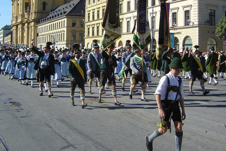 
        
            Oktoberfest comemora 200 anos de existência
        
    