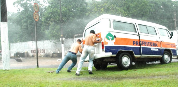 
        
            Protesto dos Moradores do Conjunto Eduardo Angelim
        
    