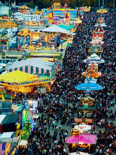 
        
            Oktoberfest comemora 200 anos de existência
        
    