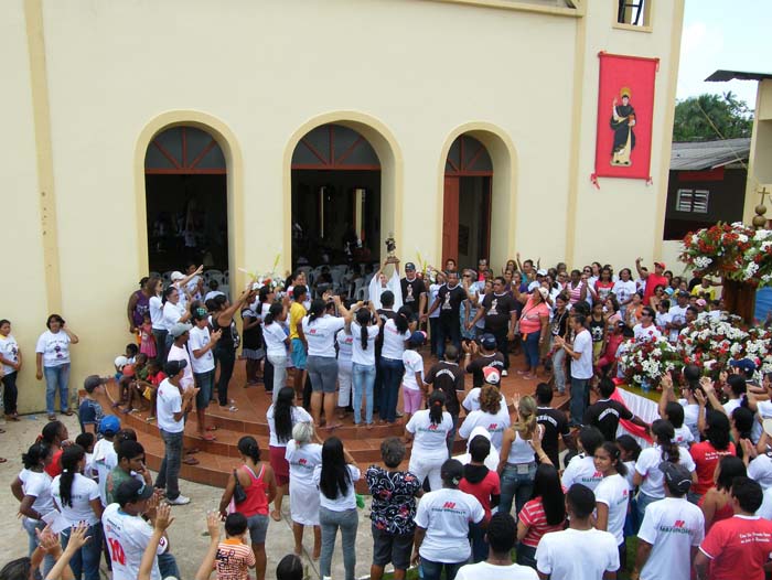 
        
            Fiéis celebram São Vicente Férrer em Inhangapi
        
    