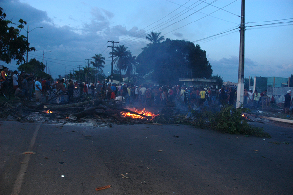 
        
            Protesto na Rod. Augusto Montenegro - 09 de Agosto
        
    