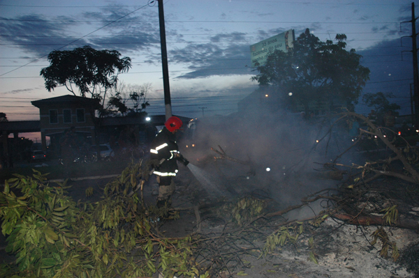 
        
            Protesto na Rod. Augusto Montenegro - 09 de Agosto
        
    