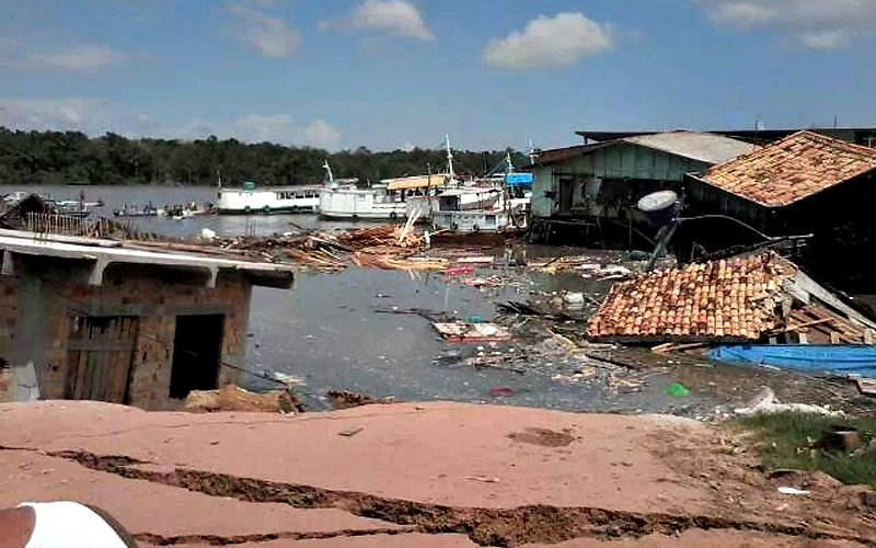 
        
            Erosão engole casas e veículos em Abaetetuba
        
    