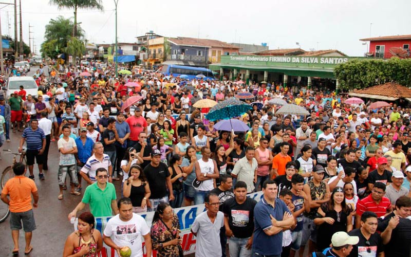 
        
            População paraense protesta contra demora em obras de ponte
        
    