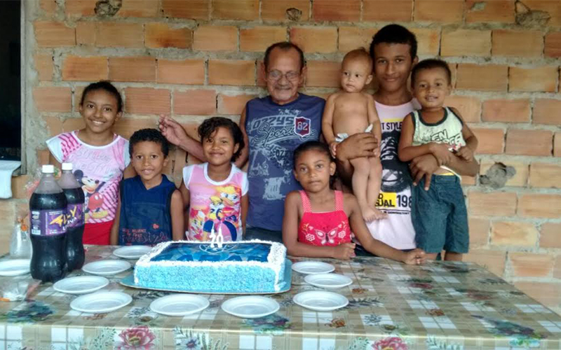 
        
            DOL homenageia pais com galeria de fotos
        
    