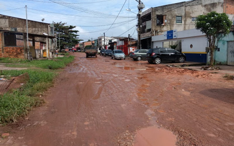 
        
            Belém: buracos e lama tomam conta de ruas
        
    