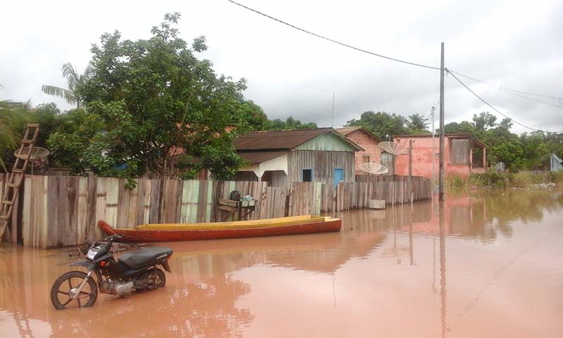 
        
            Enchente em Anapu dificulta vida da população local
        
    