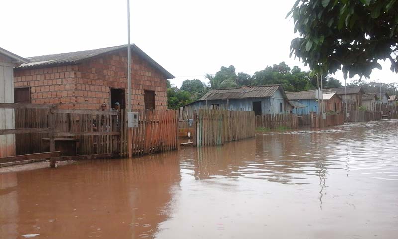 
        
            Enchente em Anapu dificulta vida da população local
        
    