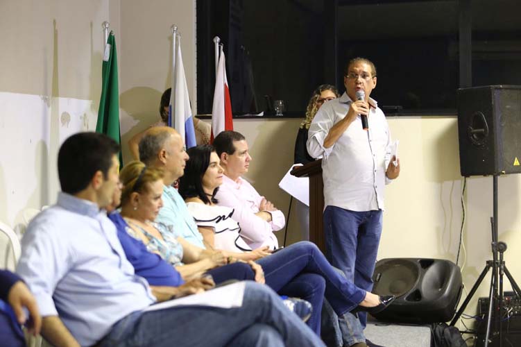 
        
            Helder libera R$ 6,8 milhões para o abastecimento de água
        
    