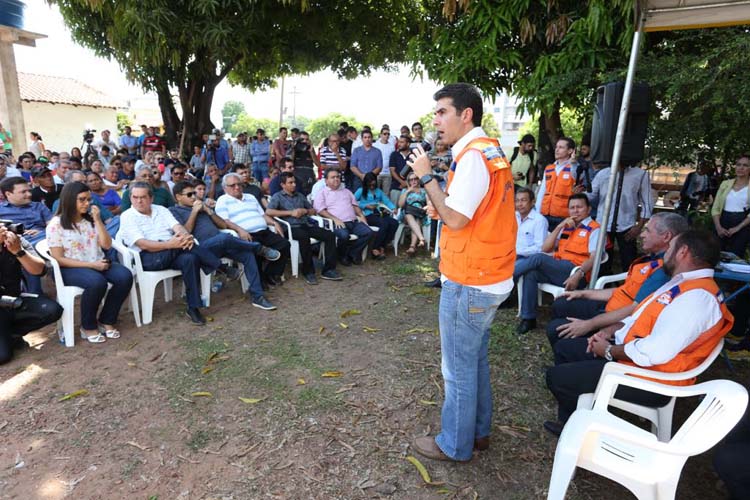 
        
            Helder entrega ajuda humanitária em Santarém
        
    