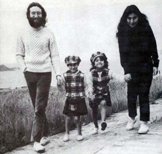
        
            70 anos de John Lennon
        
    