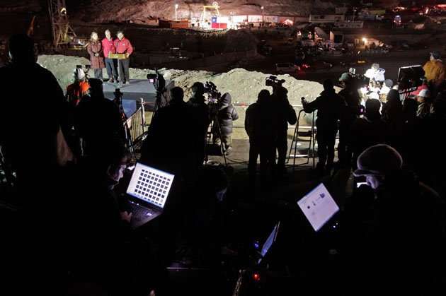 
        
            Resgate dos mineiros soterrados no Chile
        
    