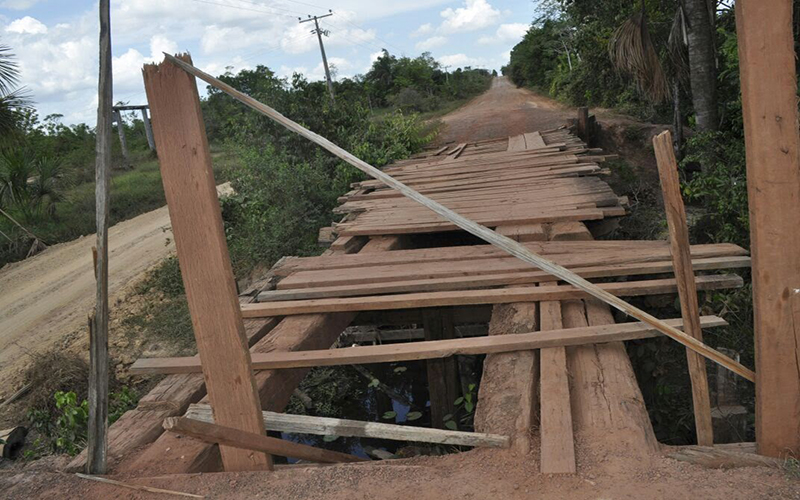 
        
            Ponte em Viseu está em péssimas condições
        
    