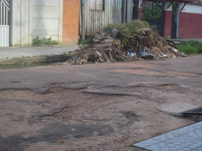 Abaetetuba: moradores reclamam da falta de asfalto