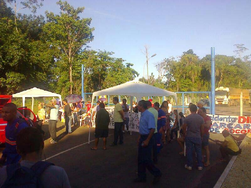 
        
            Professores interditam porto de Barcarena
        
    