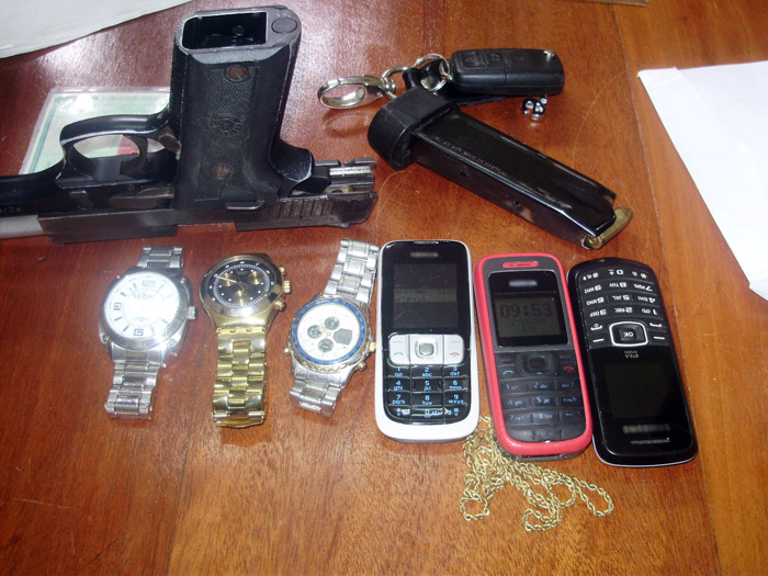 
        
            Quatro foragidos são presos após vistoria da PRE
        
    