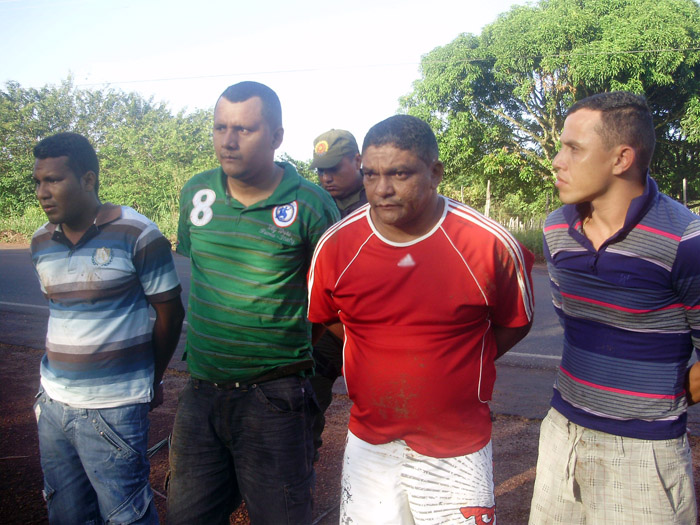 
        
            Quatro foragidos são presos após vistoria da PRE
        
    