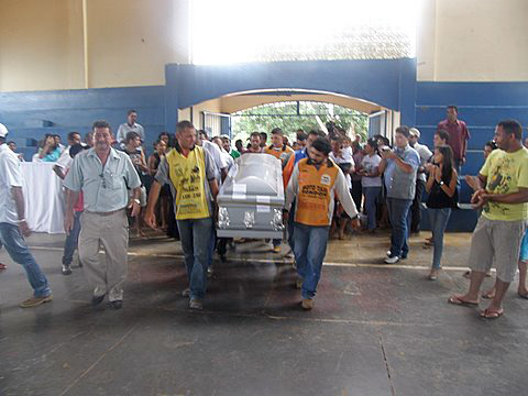 
        
            Chega a Belém o corpo da paraense morta no México
        
    