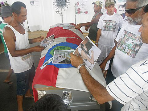 
        
            Chega a Belém o corpo da paraense morta no México
        
    