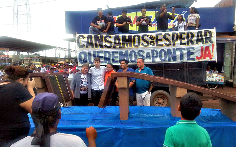 
        
            População paraense protesta contra demora em obras de ponte
        
    