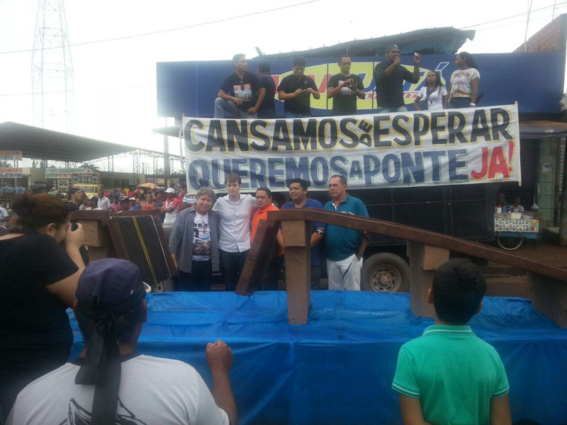 
        
            População paraense protesta contra demora em obras de ponte
        
    