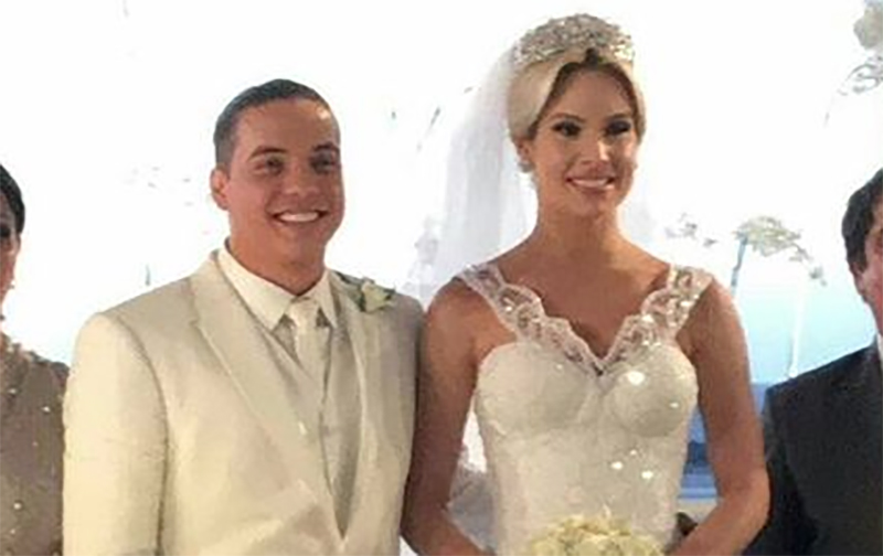 
        
            Wesley Safadão e Thyane Dantas se casam em Fortaleza
        
    